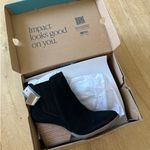 Toms  - Noa Suede Ankle Boots in Black Photo 0