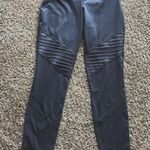 Old Navy High Waisted Leggings Photo 0