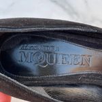 Alexander McQueen knotted leather-trimmed black suede pumps IT 36 US 6 Photo 12