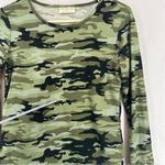Bobbie & Brooks Bobbie Brooks Long Sleeve Camo Cropped Shirt Womens Small Green Photo 5
