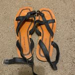 Lucky Brand Womens  Black Leather Strappy Flat Sandals Size 7.5‎ Photo 2
