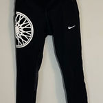 Nike DryFit Cropped Leggings. Black. Size XS Photo 0