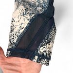 Lululemon  Never Still Crop 21” Wildwood Multi Nocturnal Teal Blue Mesh size 6 Photo 5