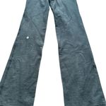 Lululemon  Women's‎ Gray Flared Yoga Pants Activewear sz 2 Photo 1