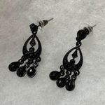 Vintage Black Dangly Earring Photo 1