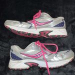 Saucony  Oasis Silver and Pink Tennis shoes, size 9.5 Photo 5