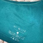 Set Active Ribbed One Shoulder Bra in Mojito Size Medium Photo 2