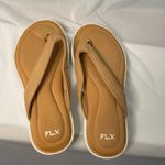 FLX‎ with Pillow Foam Travel/Leisure Flip Flop Size 7 Tan Photo 1