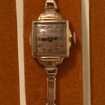 Bulova Womams vintage swiss made jeweled wind up mechanical  wrist watch! Photo 1