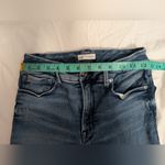 Good American Good Legs Raw Hem Cropped W4/27 Medium Wash Photo 5