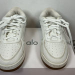 Alo Yoga White Sneakers Photo 0