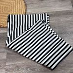 Lululemon  vinyasa‎ scarf black & white stripe zips Photo 1