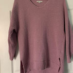 American Eagle  Pink V-Neck High-Low Side Slit Knit Sweater Sz XS Photo 0