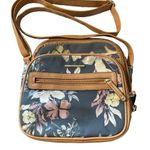 Jaclyn Smith  women's floral crossbody with lots of pockets Photo 0