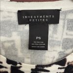 Investments  petites Black/White Geometric 3/4 Sleeve Top, PS
16” from pit to pit Photo 2