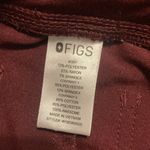 FIGS  Zamora Jogger Style Scrub Pants Women’s Size XS, 5 Pockets Wine Color Photo 9