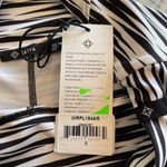 Satva NWT  Cassie Capri In Arrow Print Photo 8