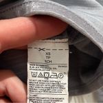 Old Navy Active Women’s Grey Hooded Long Sleeve Shirt Sz XS Photo 3