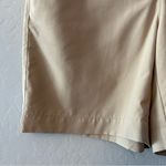 Liz Claiborne ⭐️Liz Golf by beige Bermuda coolmax golf shorts size 8 Photo 6