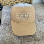 Trucker hat. One size Tan Photo 0
