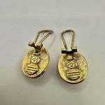 Liz Claiborne  white and gold tone clip on earrings Photo 3