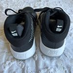 Nike Size 5.5Y Black  Gym Shoes Photo 6