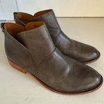 Kork-Ease  Ryder distressed leather ankle boots in taupe gray size 8.5 Photo 0