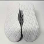 Adidas  Questar Flow NXT K/Youth 5/Women’s 6.5/ New With Tags/ Light Grey Photo 4