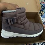 The North Face  Women’s Thermoball Pull-On Photo 0