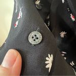 Thakoon Black Daisy Floral Print cropped short sleeve button front Blouse NEW S Photo 6