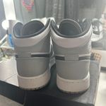 Nike Air Jordan 1 Smoke Gray Mid Photo 1