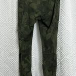 Athleta Green Tropical Excursion Tight Yoga Fitness Pant Joggers Size Medium Photo 3