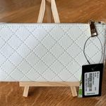 Badgley Mischka NWT white quilted faux leather slim wallet gold accents $59 MSRP Photo 2
