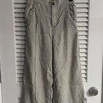 Hollister  Green and White Cropped Pants Photo 0