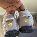 Columbia  Gray Women's Athletic Shoes Photo 2