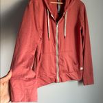 Vuori  Women's Halo Performance Hoodie in Cinnamon Heather Large Photo 8