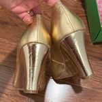 Lilly Pulitzer gold peep toe wedges size 7 Photo 3
