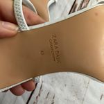 ZARA ALLIGATOR EMBOSSED WHITE STRAPPY HEELED SANDALS Photo 3