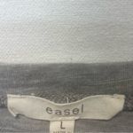 easel Ruffle Hem Top Short Sleeve Asymmetrical Heather Gray T-shirt size large Photo 3