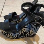 Charlotte Russe Y2K  palm leaf wedges  Photo 0