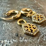 Tory Burch New Auth. Hexagon pavé huggie hoop earrings. Comes on TB Earring card Photo 9