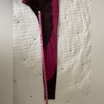 Lululemon Wake & Train Tight Legging 28" in Black Satin / Star Ruby Size 2 Photo 13