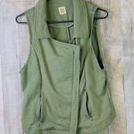 True Craft Large Army Green Slant Zippered Front Vest with Zippered Pockets Photo 0