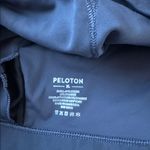 Peloton  Blue Animal Print Cross Strap Sports Bra SIZE XL Photo 2