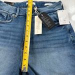 Forever 21 NWT Jean Shorts 28 Womens Curved 90s High Rise Raw Hem Faded Light Photo 6