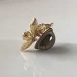 Vintage Gold Tone Guardian Angel Pin Photo 2