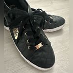G by Guess Womens Quilted Leather Sneakers Size 8 1/2 Black Lace Up Photo 2