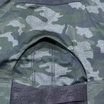 Fabletics on the go medium impact camo sports bra 2x Photo 4