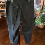 Jones New York ✝️✝️✝️3 for 12$✝️✝️✝️ Black Capris Photo 6