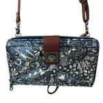 Sakroots Large Smartphone Wristlet Crossbody Navy & Cream Floral Zip Around Photo 4
